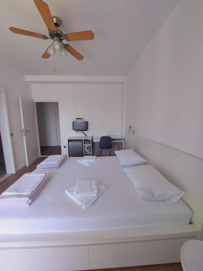 Vinko Rooms Primošten Zewnętrze zdjęcie